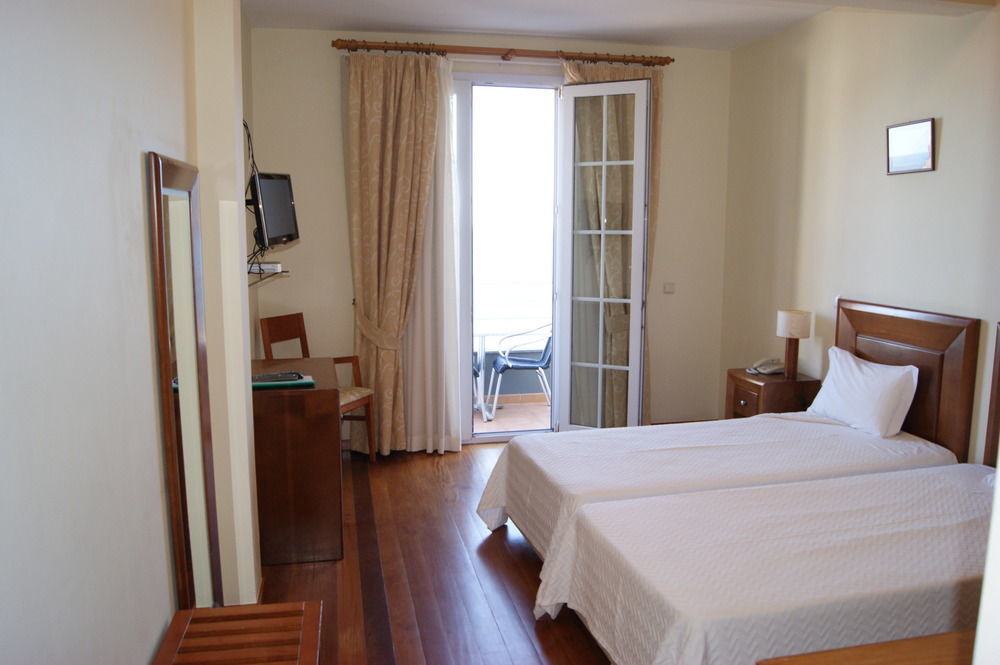 Hotel Costa Linda Porto Da Cruz Exterior photo
